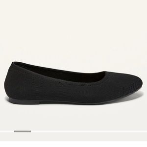 Sale‼️ Women’s Old Navy Knit- Almond Toe Flats